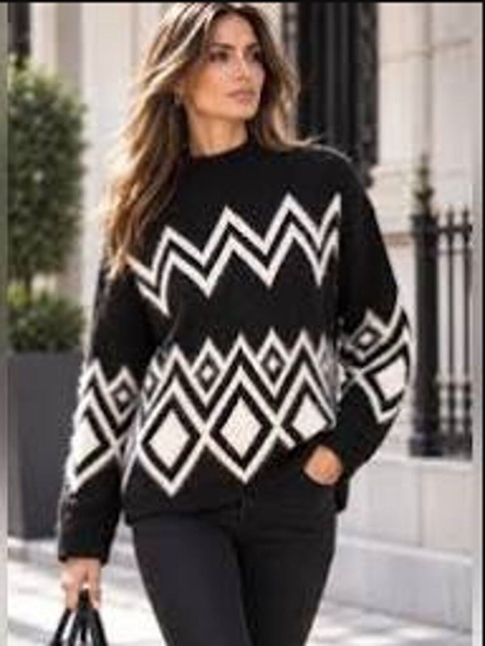 Forever 21 Zig Zag Design Sweater S